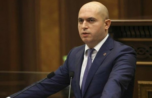 Դուք զրո եք արտաքին քաղաքականությունից, պարոն վարչապետ